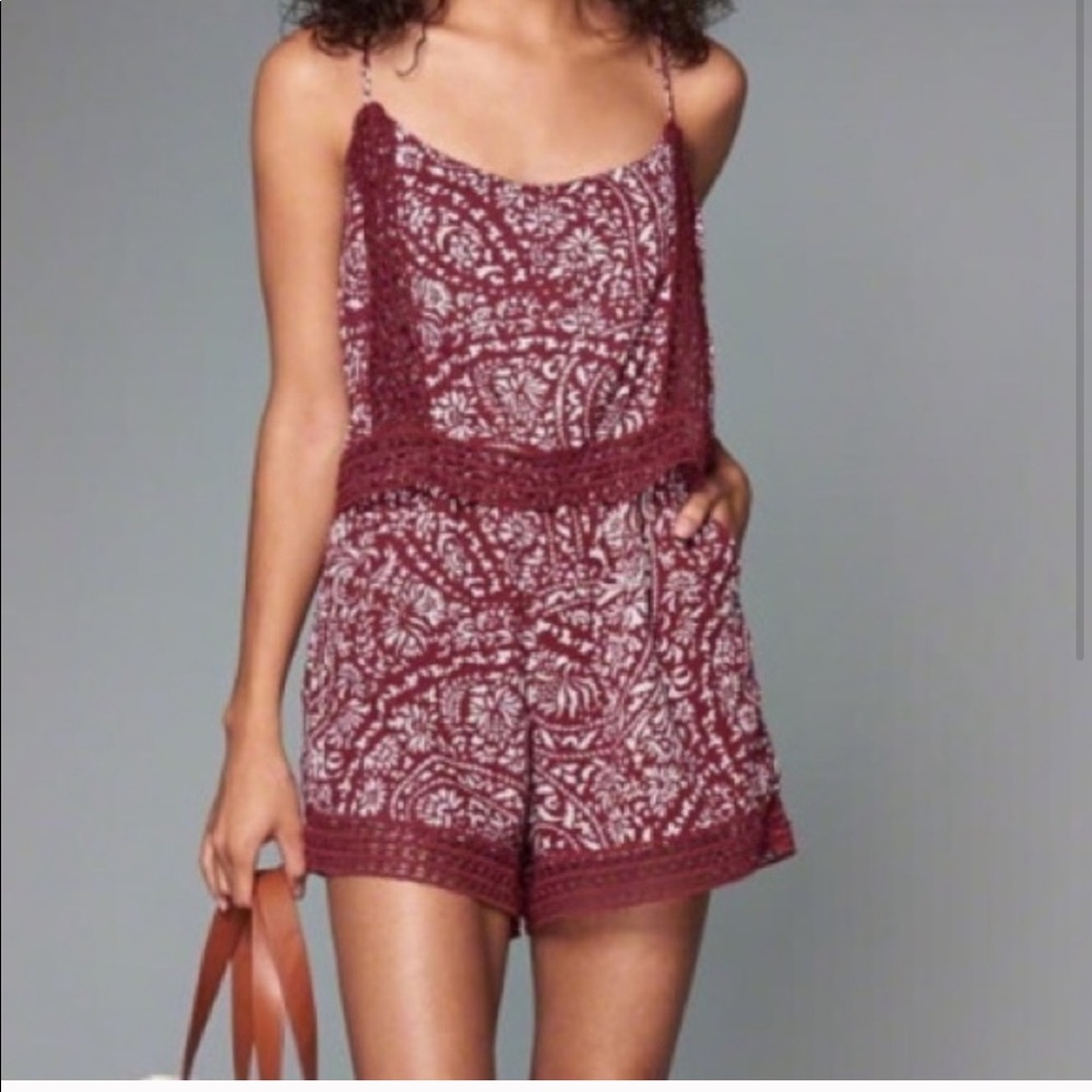 Abercrombie & Fitch Burgundy Floral Lace Romper XS